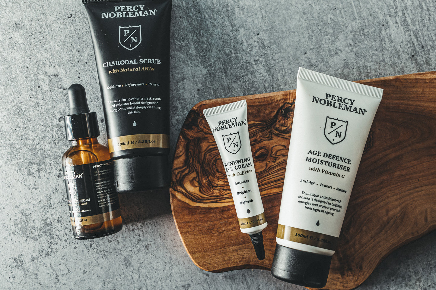 Percy Nobleman Age Defence Moisturiser 100 ml. Andoxunarrík formúla - Inniheldur C-vítamín. Frábært fyrir herra.