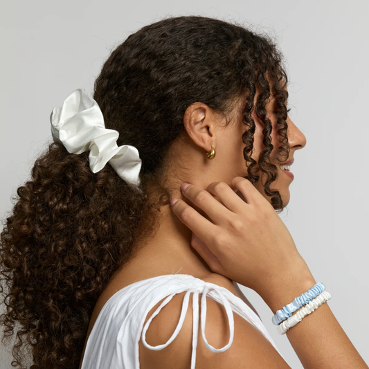Silver Cloud Santorini Satín hárteygja Oversized White